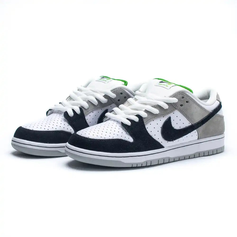 Nike SB Dunk ‘Chlorophyll’ (Preto/Branco/Verde)