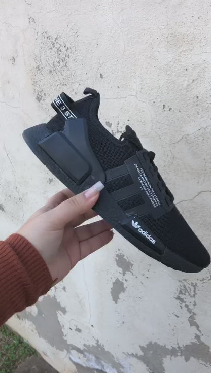 Adidas NMD R1 V2 Boost (Preto/Preto)