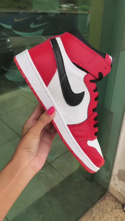 Nike Air Jordan 1 High ‘Chicago’ (Vermelho/Branco)