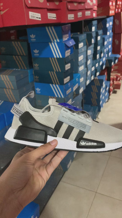 NMD R1 V2 Boost (Cinza/Preto)