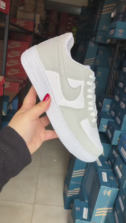 Nike Air Force 1 (Cinza/Branco)