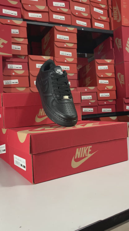 Nike Air Force 1 (Preto)
